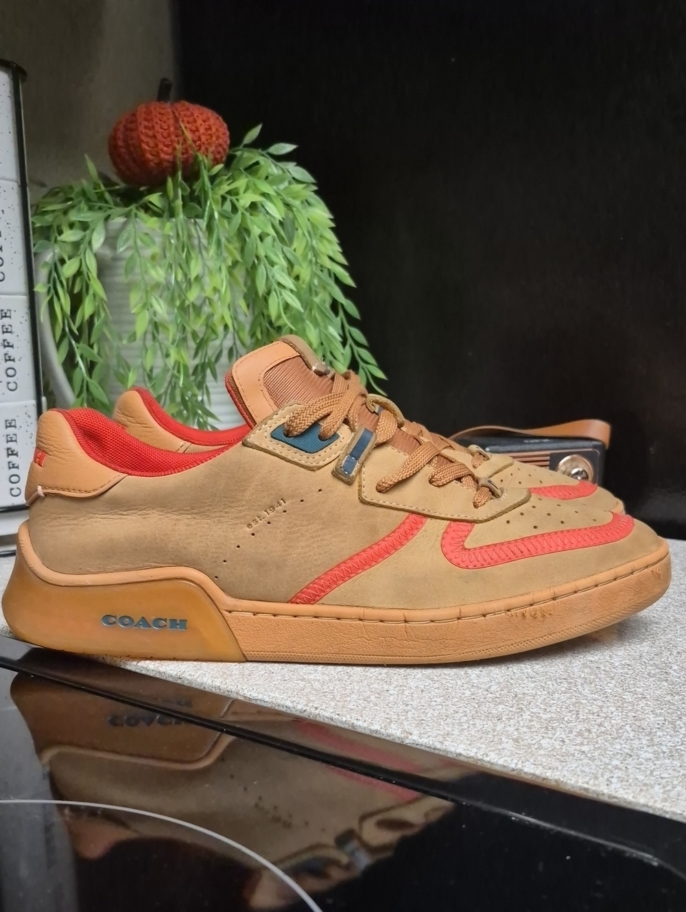 Coach Men's Tan and Red Low-Top Sneaker